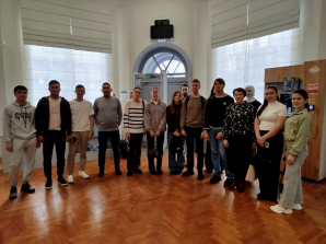 Студенты группы 24ФПЗ1 посетили выставку, посвященную Дню космонавтики и 65-летию первого полета в космос